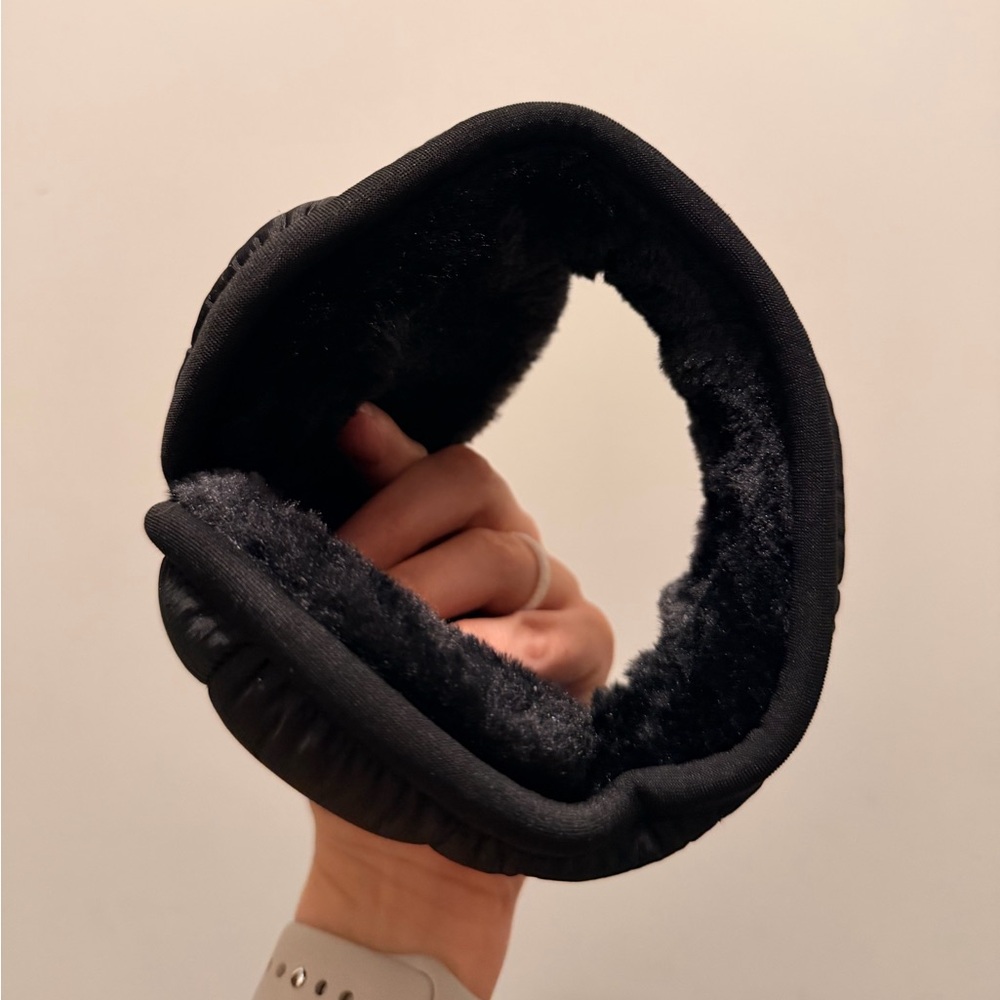 Men’s Black Collapsible Earmuffs – Warm, Compact & Practical